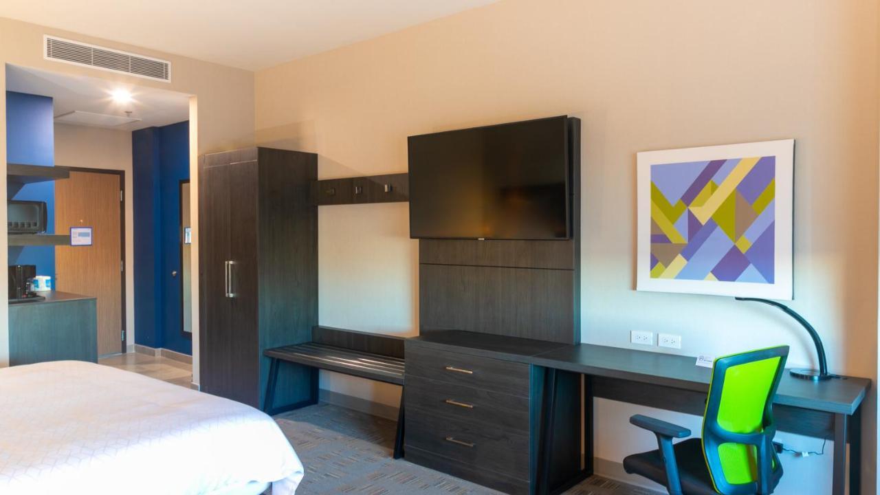 Holiday Inn Express & Suites - Tijuana Otay By Ihg Екстер'єр фото