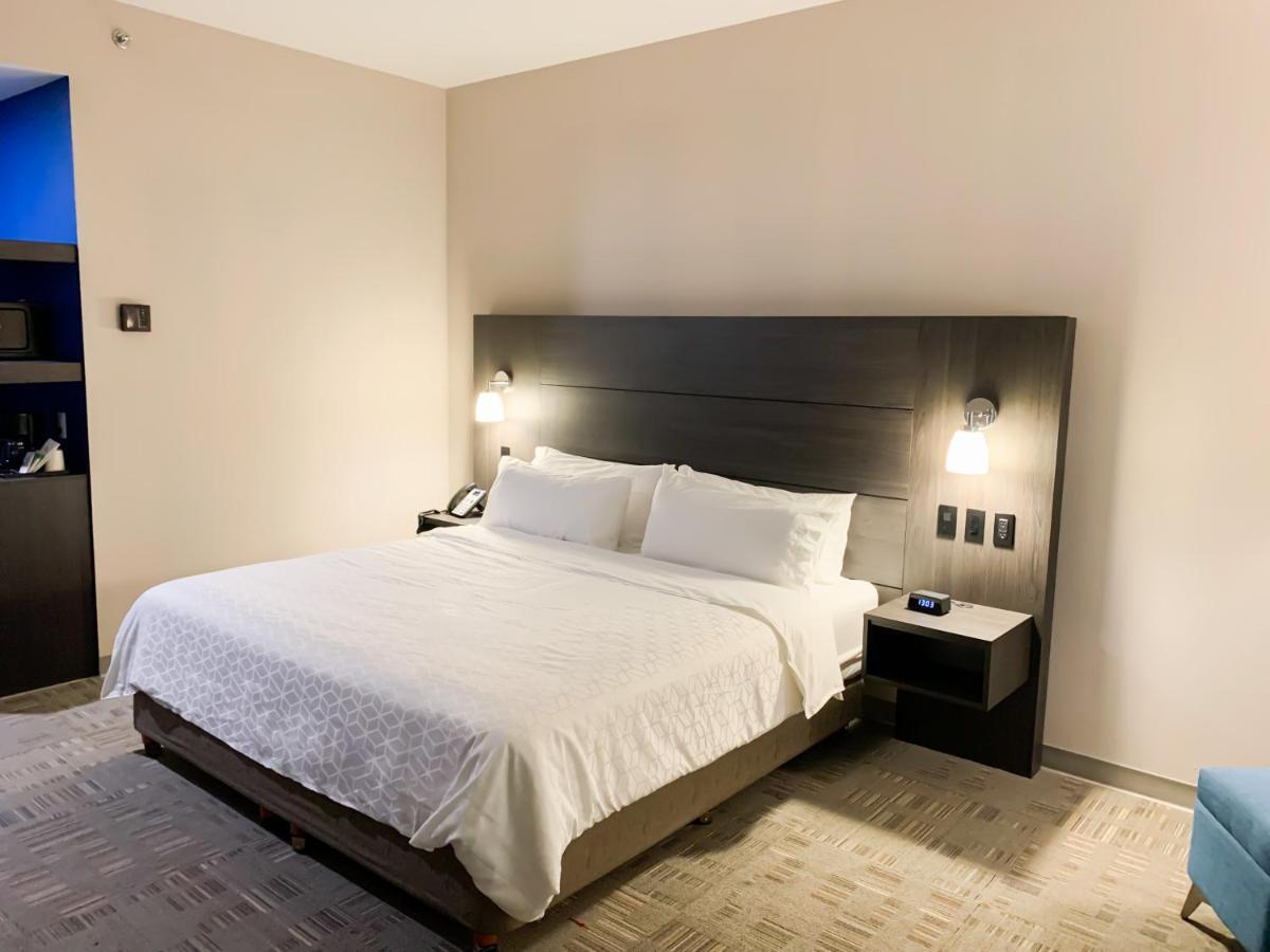 Holiday Inn Express & Suites - Tijuana Otay By Ihg Екстер'єр фото