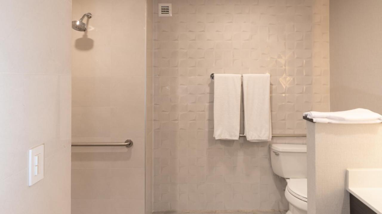 Holiday Inn Express & Suites - Tijuana Otay By Ihg Екстер'єр фото