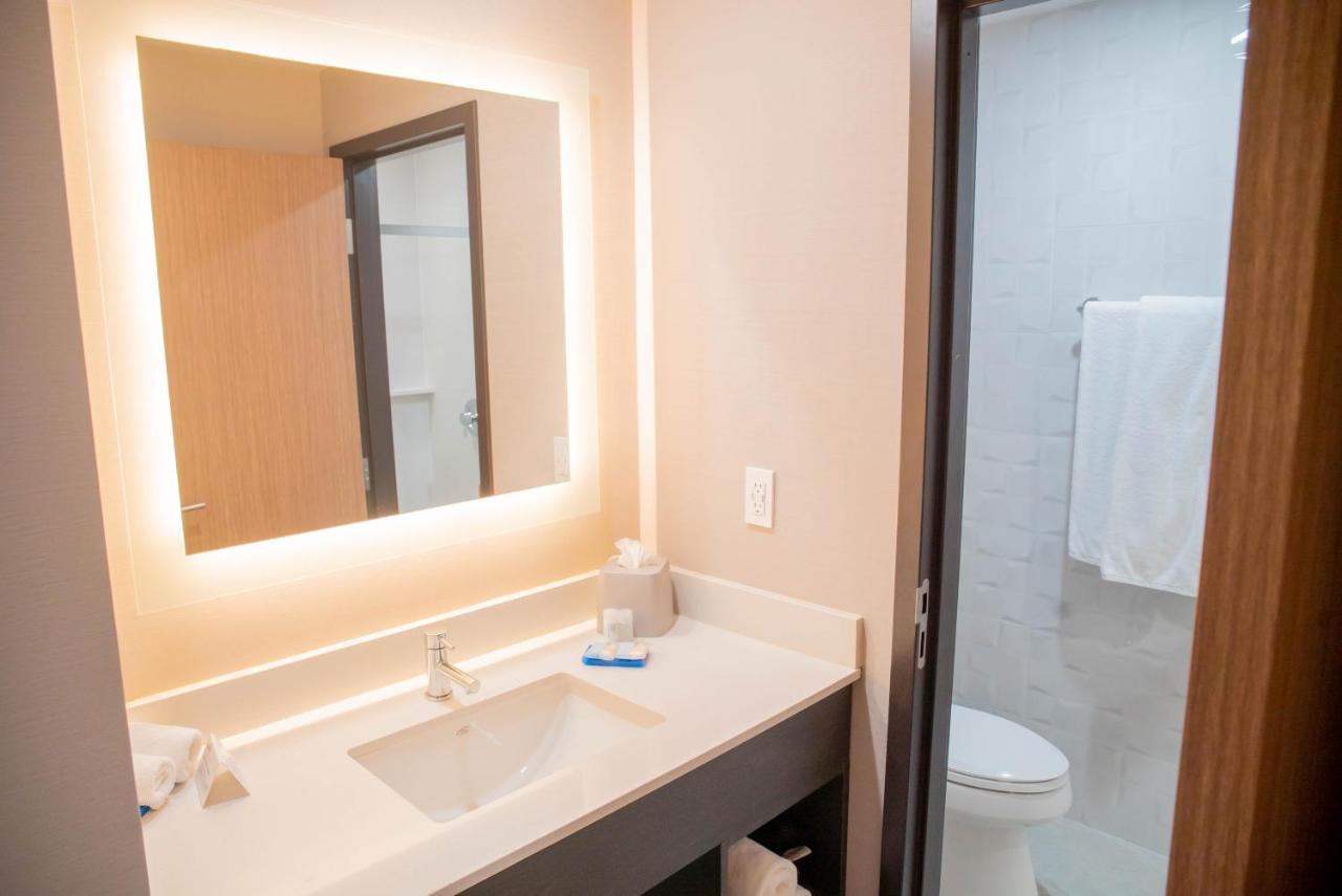 Holiday Inn Express & Suites - Tijuana Otay By Ihg Екстер'єр фото