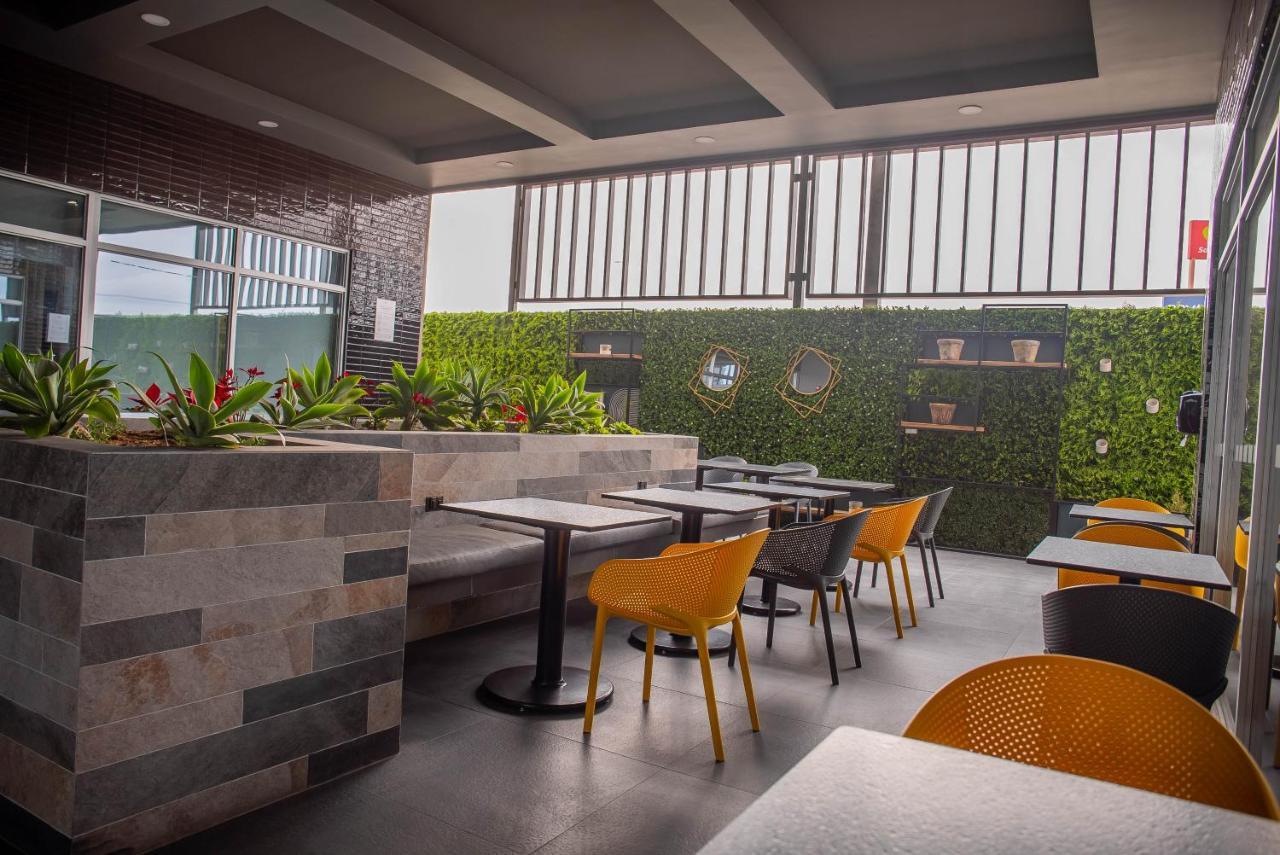 Holiday Inn Express & Suites - Tijuana Otay By Ihg Екстер'єр фото