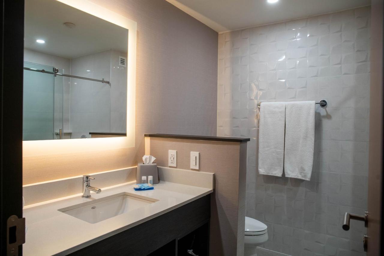 Holiday Inn Express & Suites - Tijuana Otay By Ihg Екстер'єр фото
