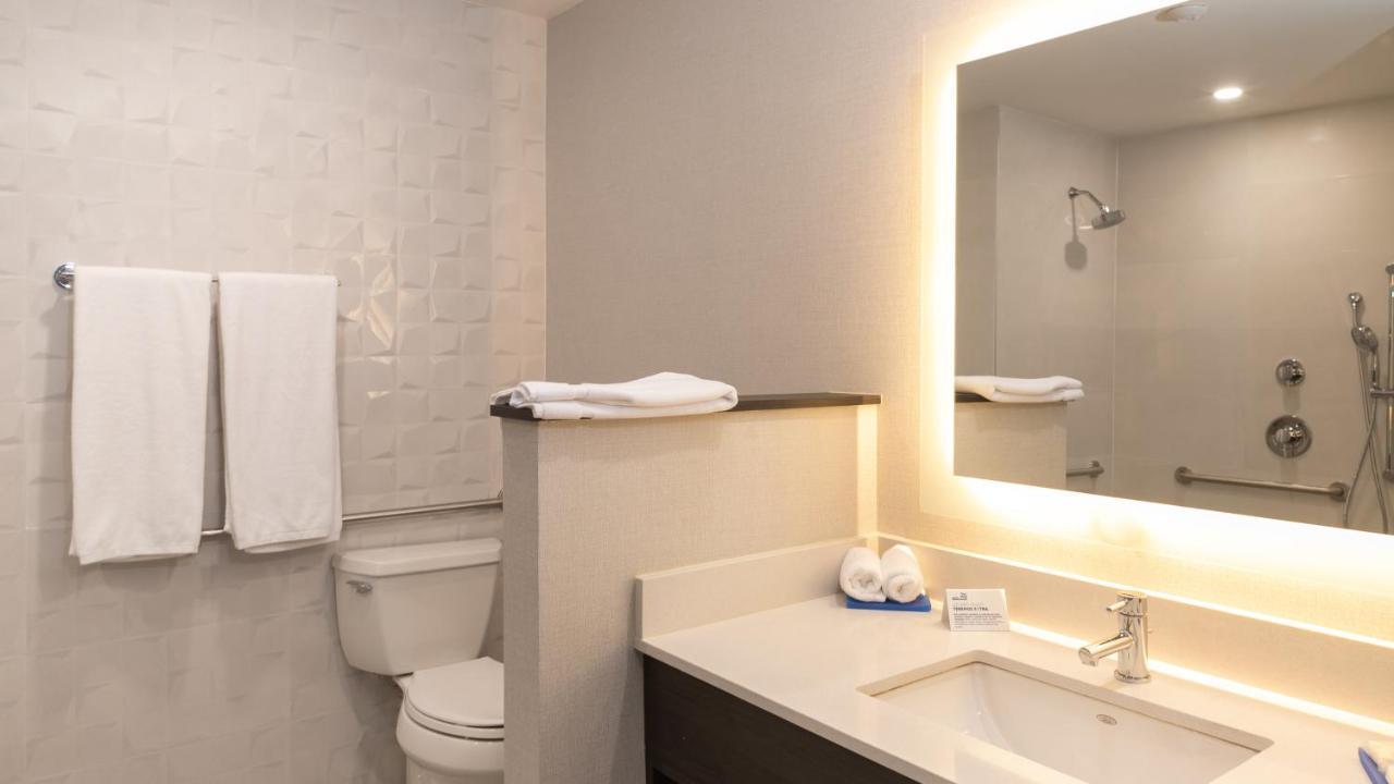 Holiday Inn Express & Suites - Tijuana Otay By Ihg Екстер'єр фото