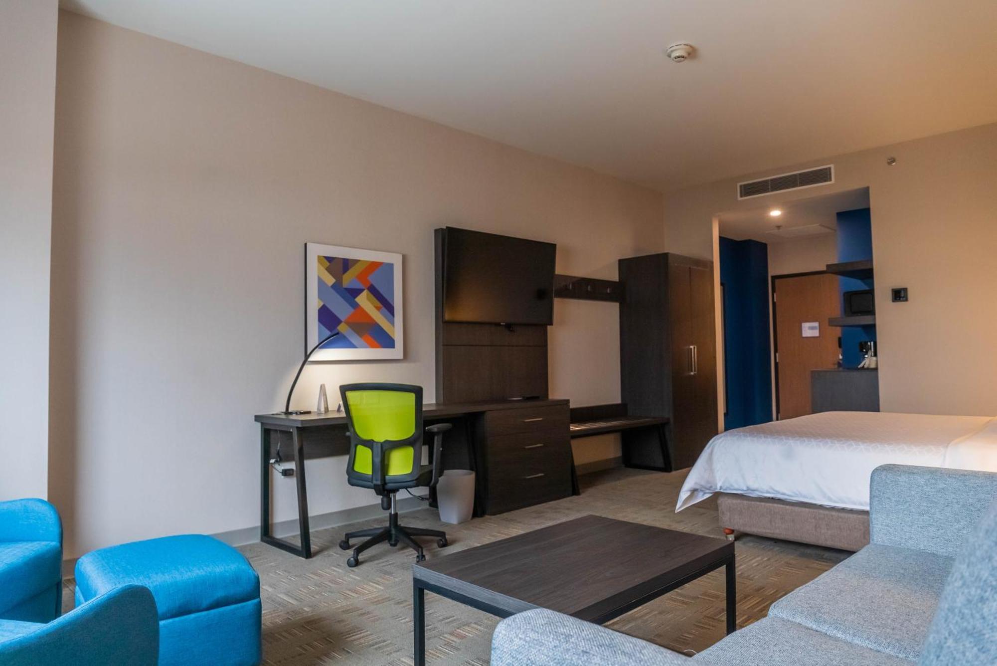 Holiday Inn Express & Suites - Tijuana Otay By Ihg Екстер'єр фото